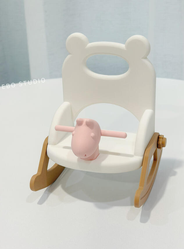 蜜桃粉